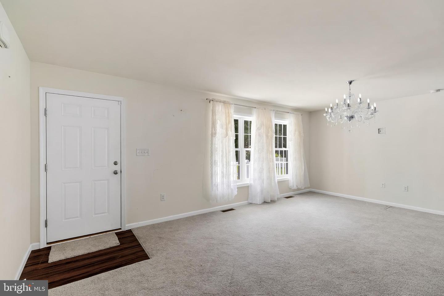 22271 Cubbage Pond Rd Property Photo 6
