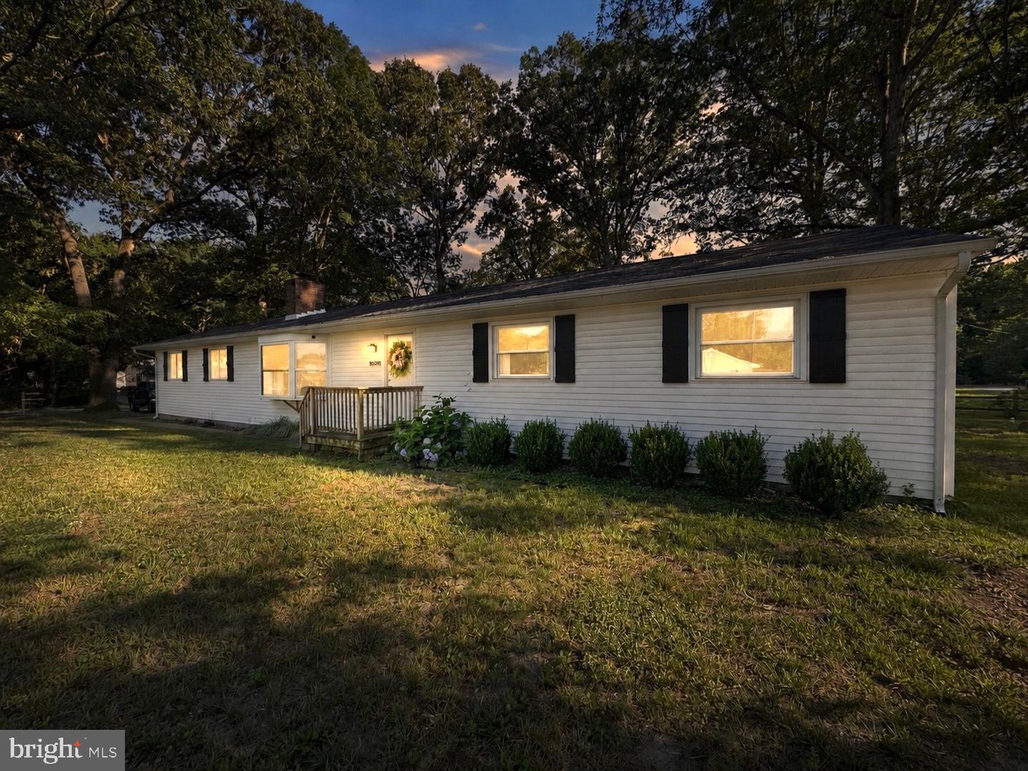 25320 John Dr Property Photo 1