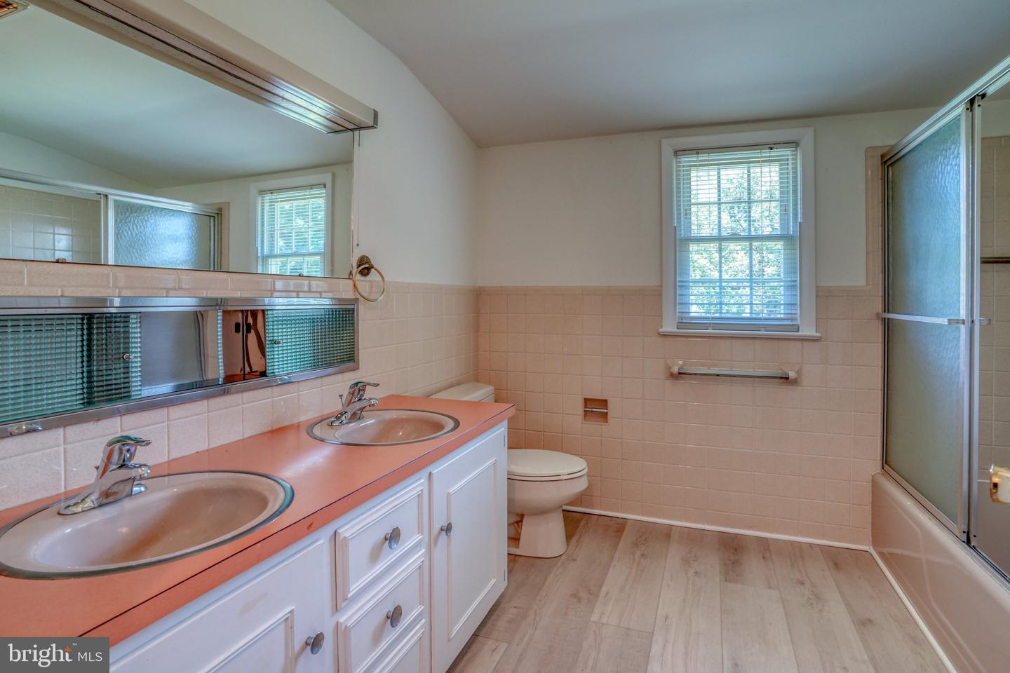 43 Devries Cir Property Photo 46