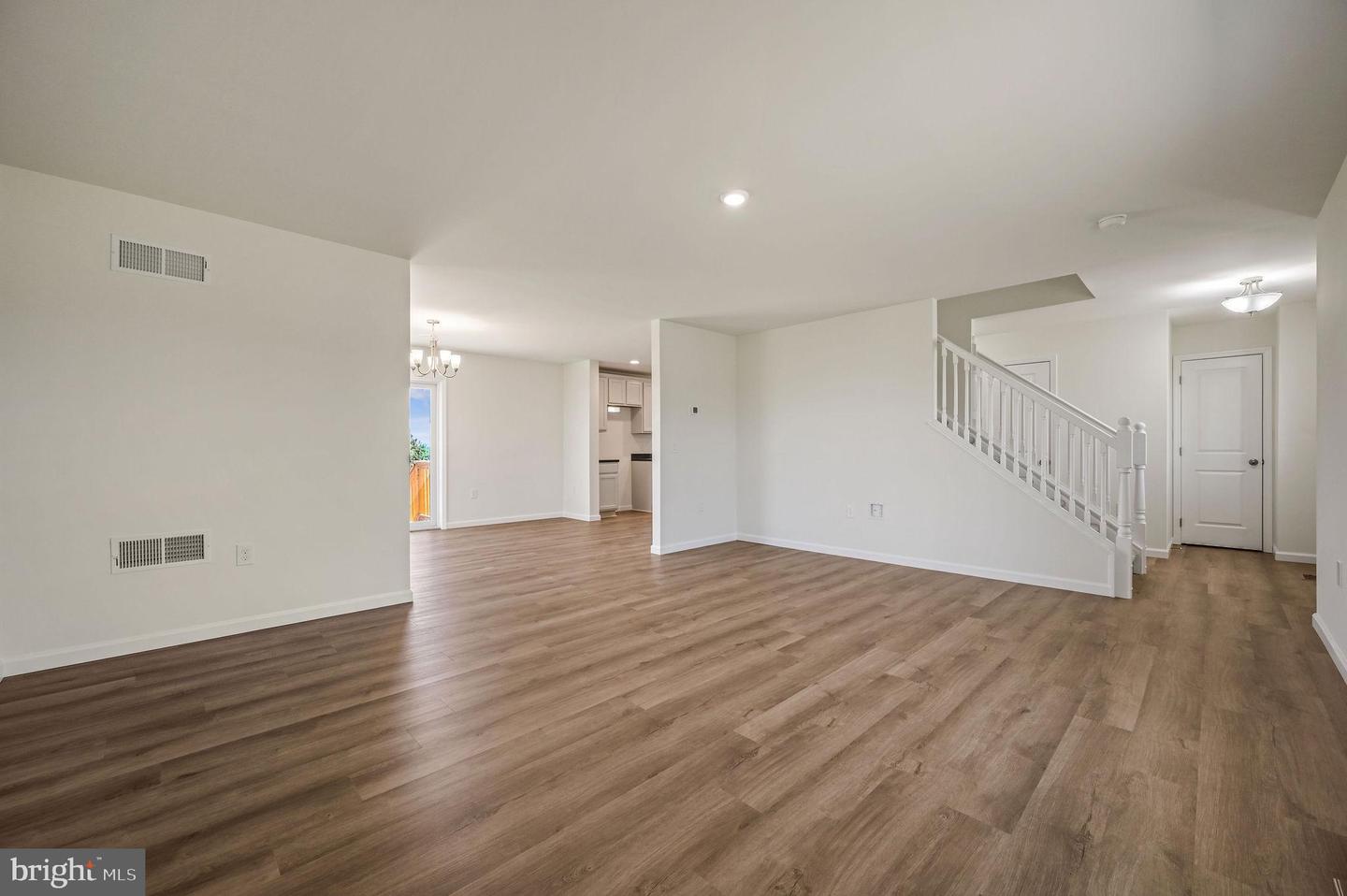 26351 Meadow Ln Property Photo 5