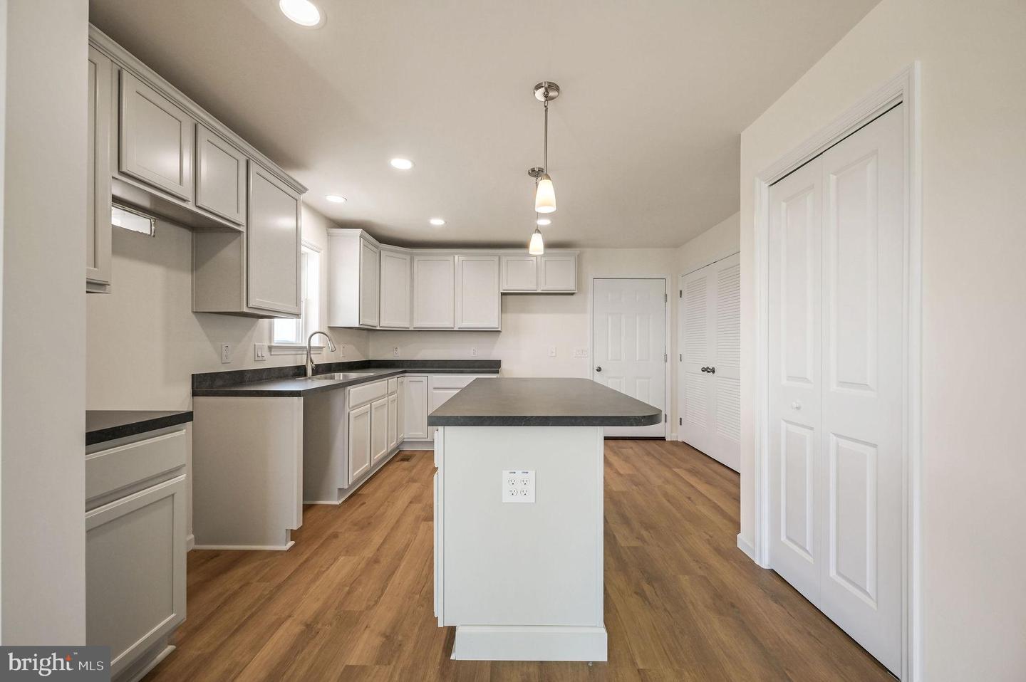 26351 Meadow Ln Property Photo 10