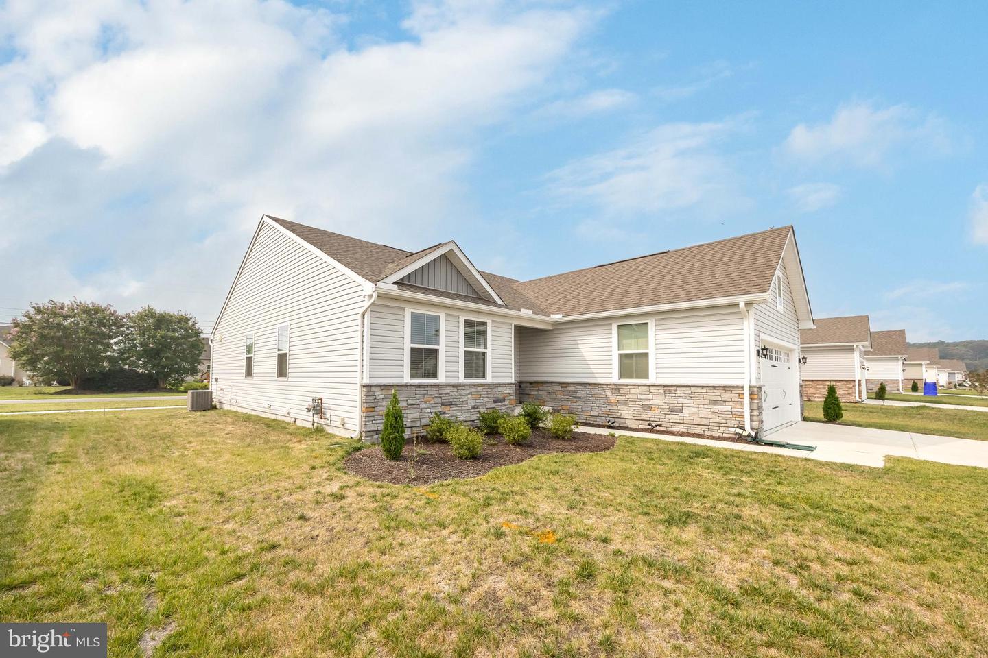 25104 Aspen Cir Property Photo 1