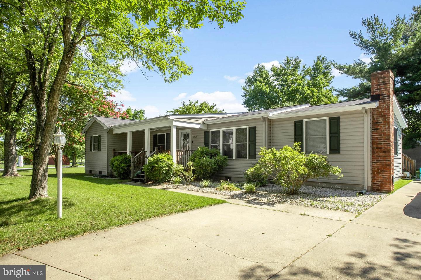 9298 RIVER VISTA DR