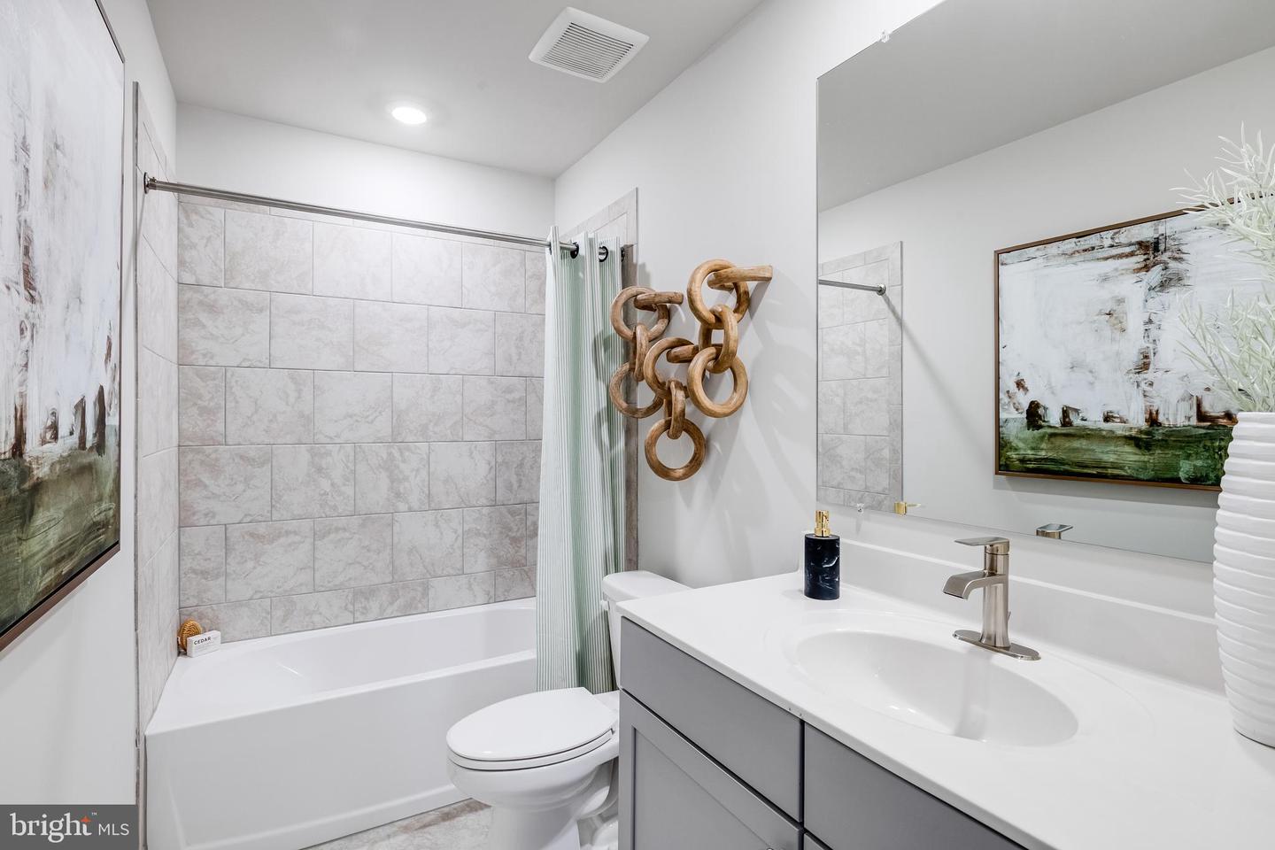 36503 Burleson Dr Property Photo 3