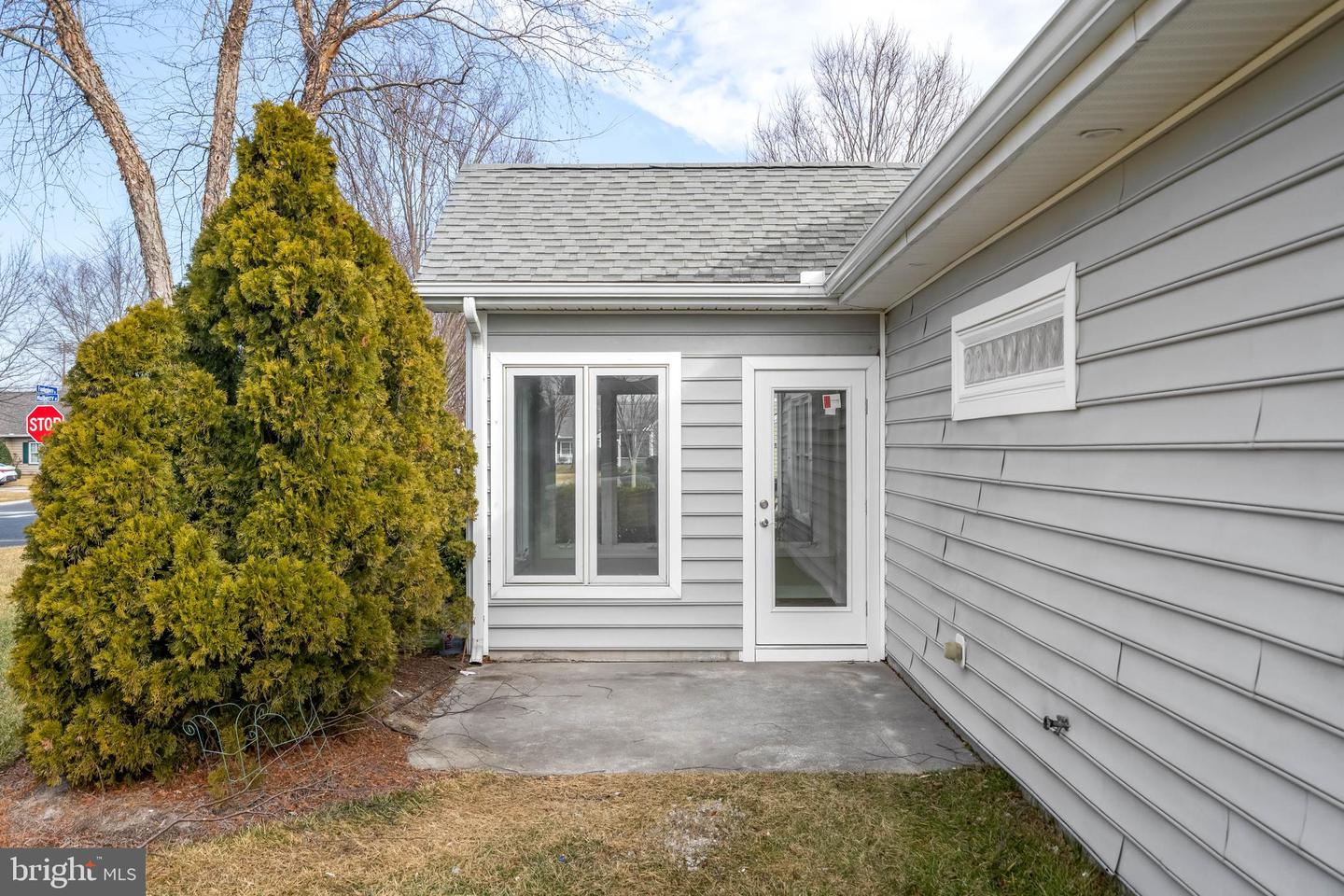 14 Mulberry St Property Photo 21
