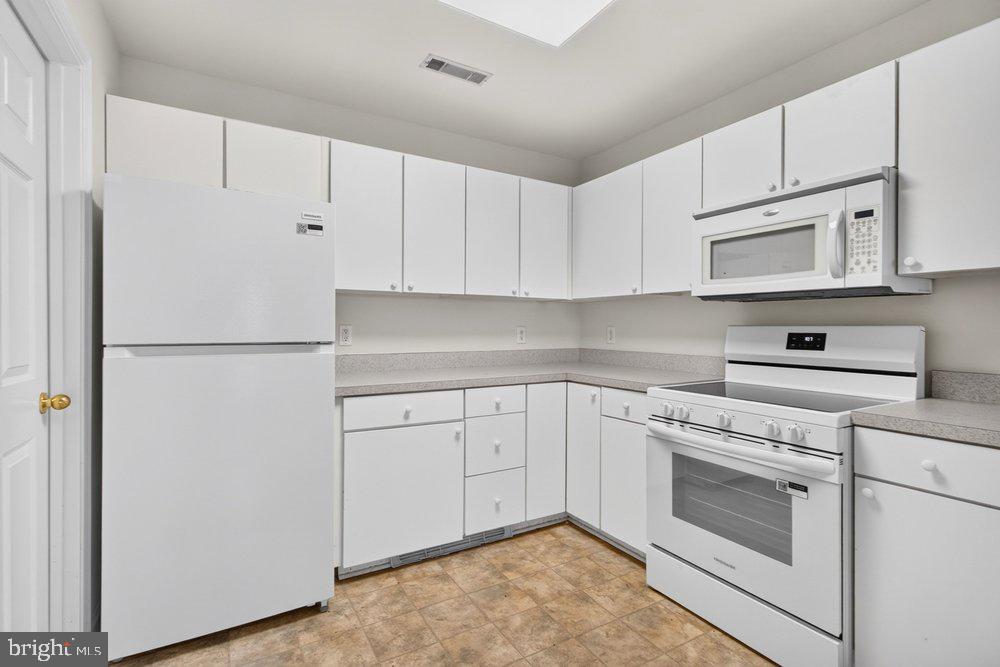 903 Canning House Property Photo 10