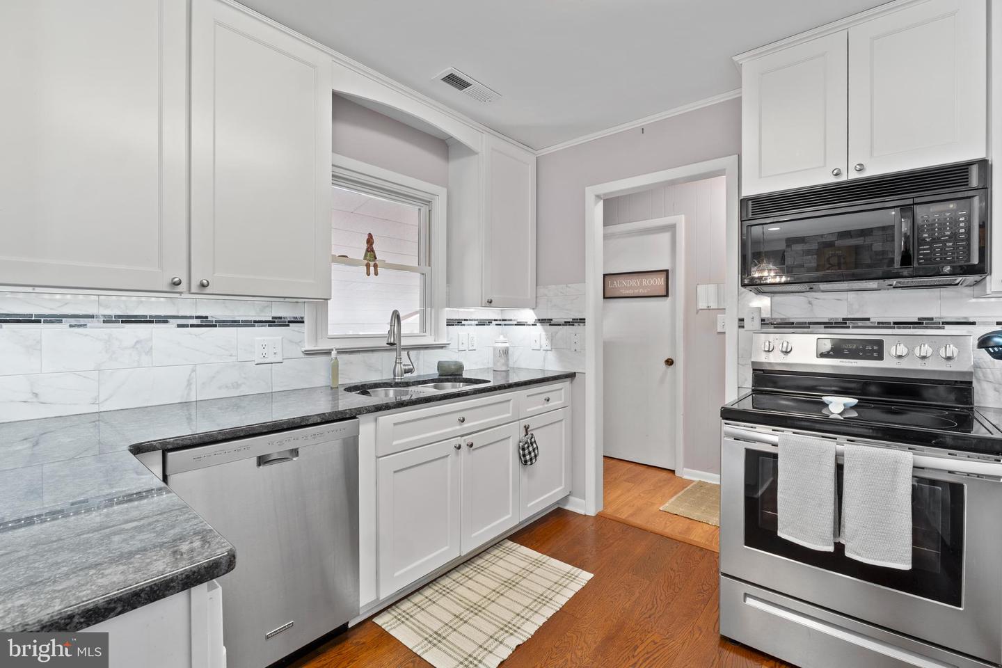 112 West Ave Property Photo 17