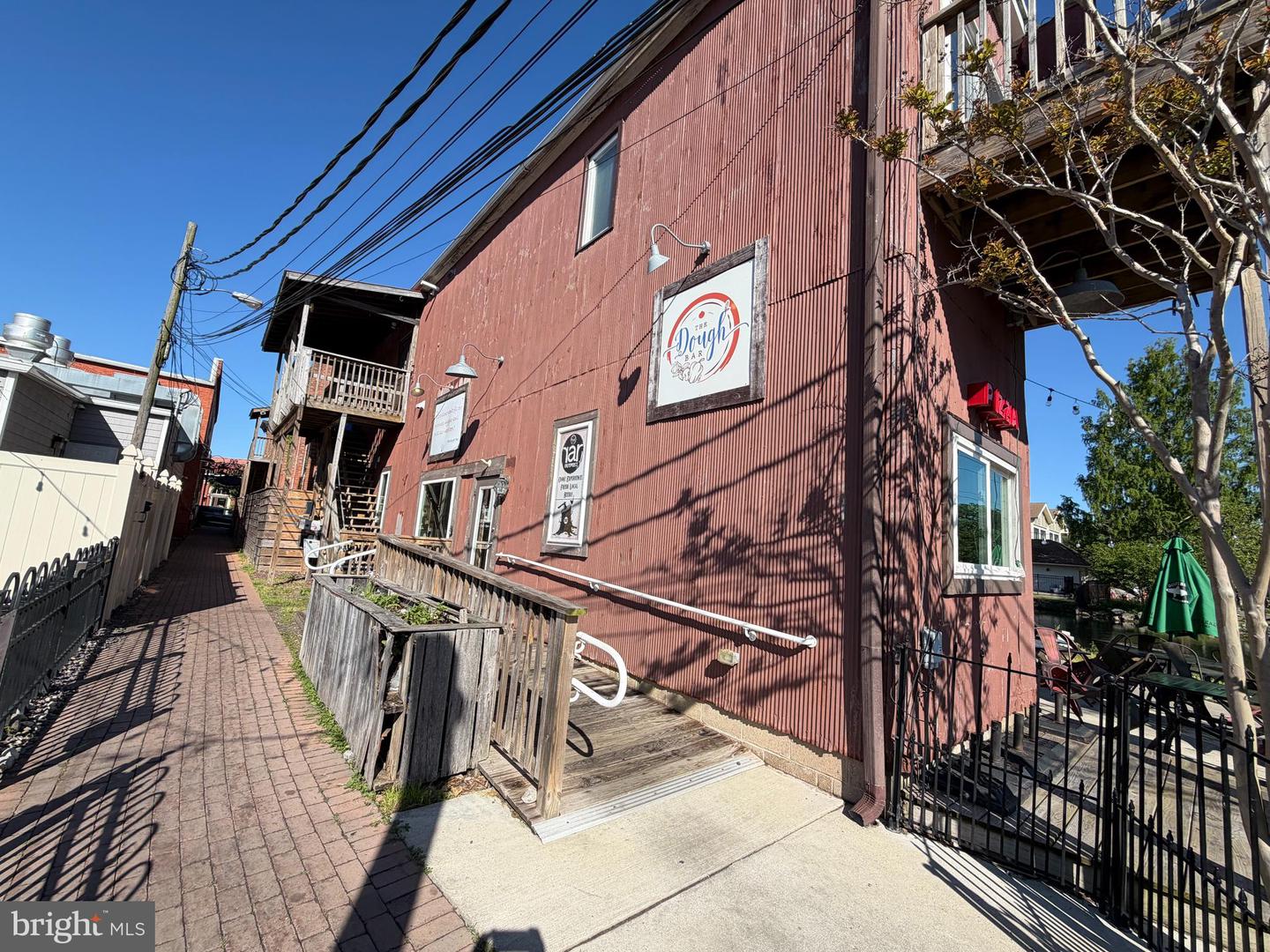 109 Union St #rear Unit Property Photo 7