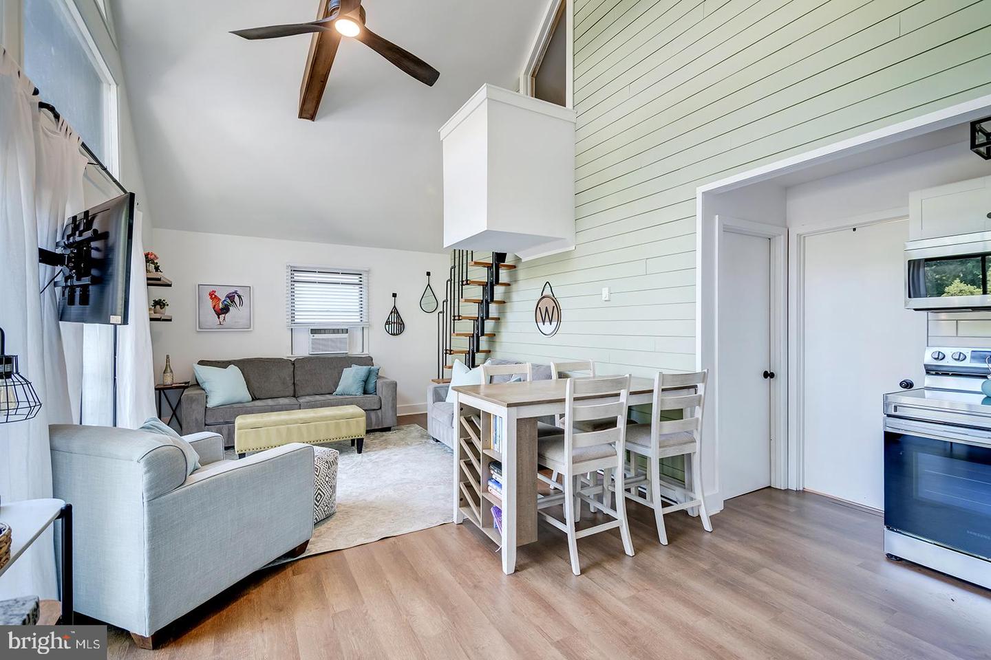 23209 Bridgeway Property Photo 7