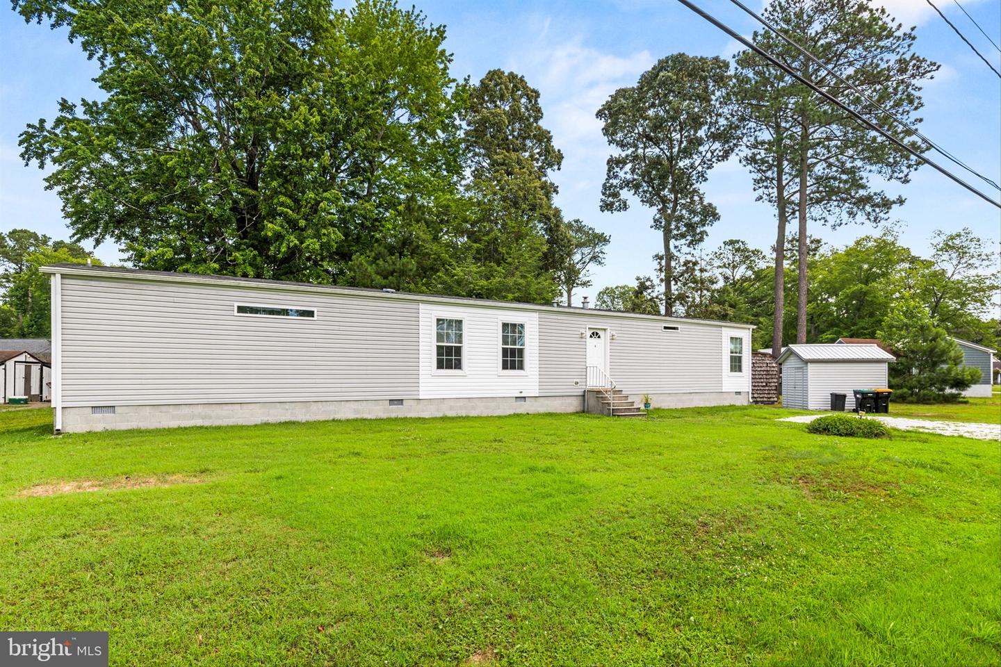 37211 Florida Dr Property Photo 1