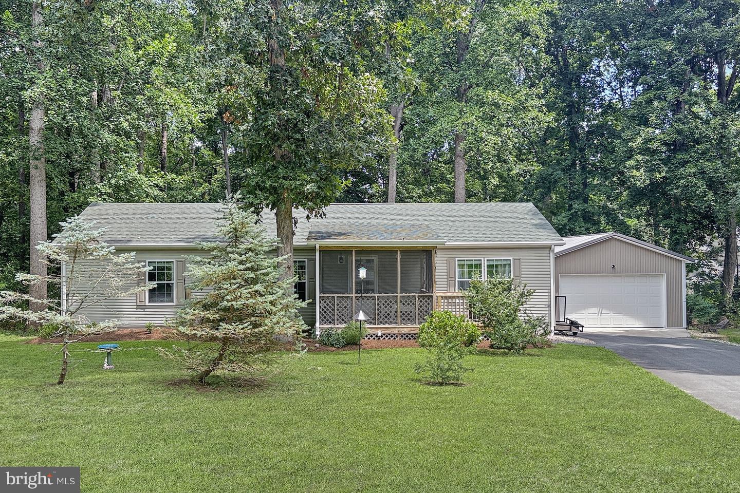 22697 Magnolia Dr N Property Photo 1