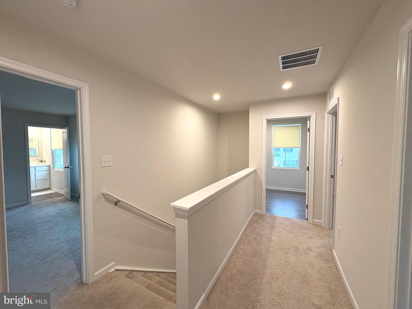 27003 Greenleaf Dr Property Photo 6