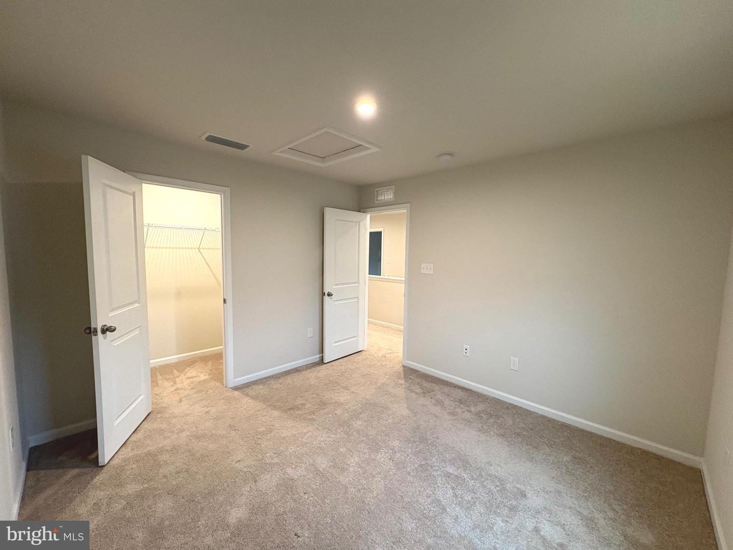 27003 Greenleaf Dr Property Photo 11