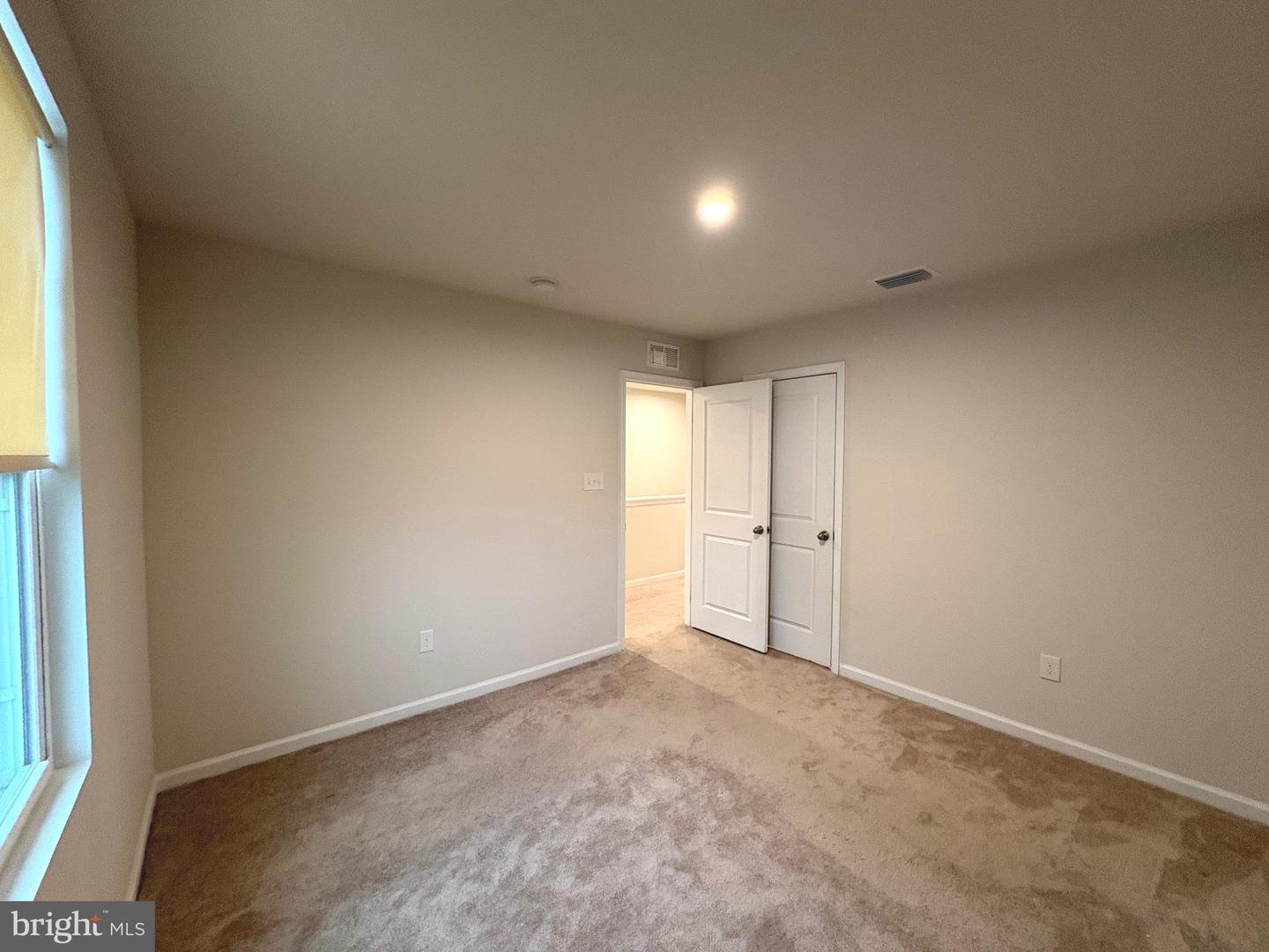 27003 Greenleaf Dr Property Photo 13