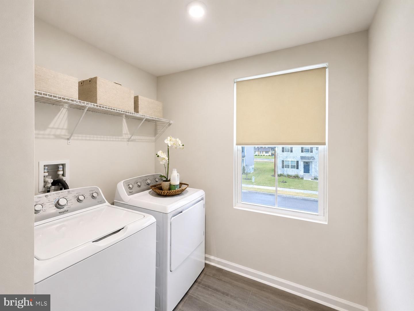 27003 Greenleaf Dr Property Photo 17