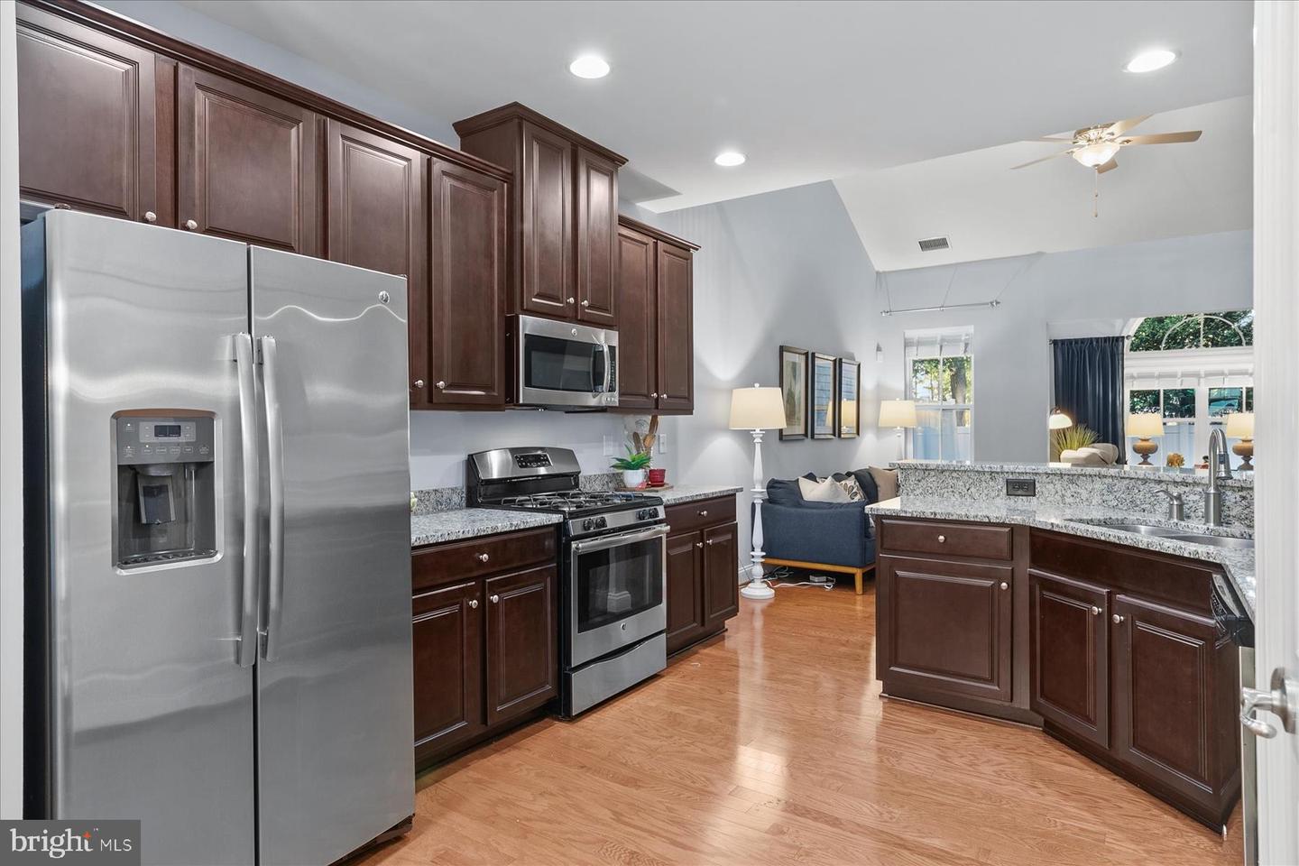 36822 W Pebble Beach Dr Property Photo 10
