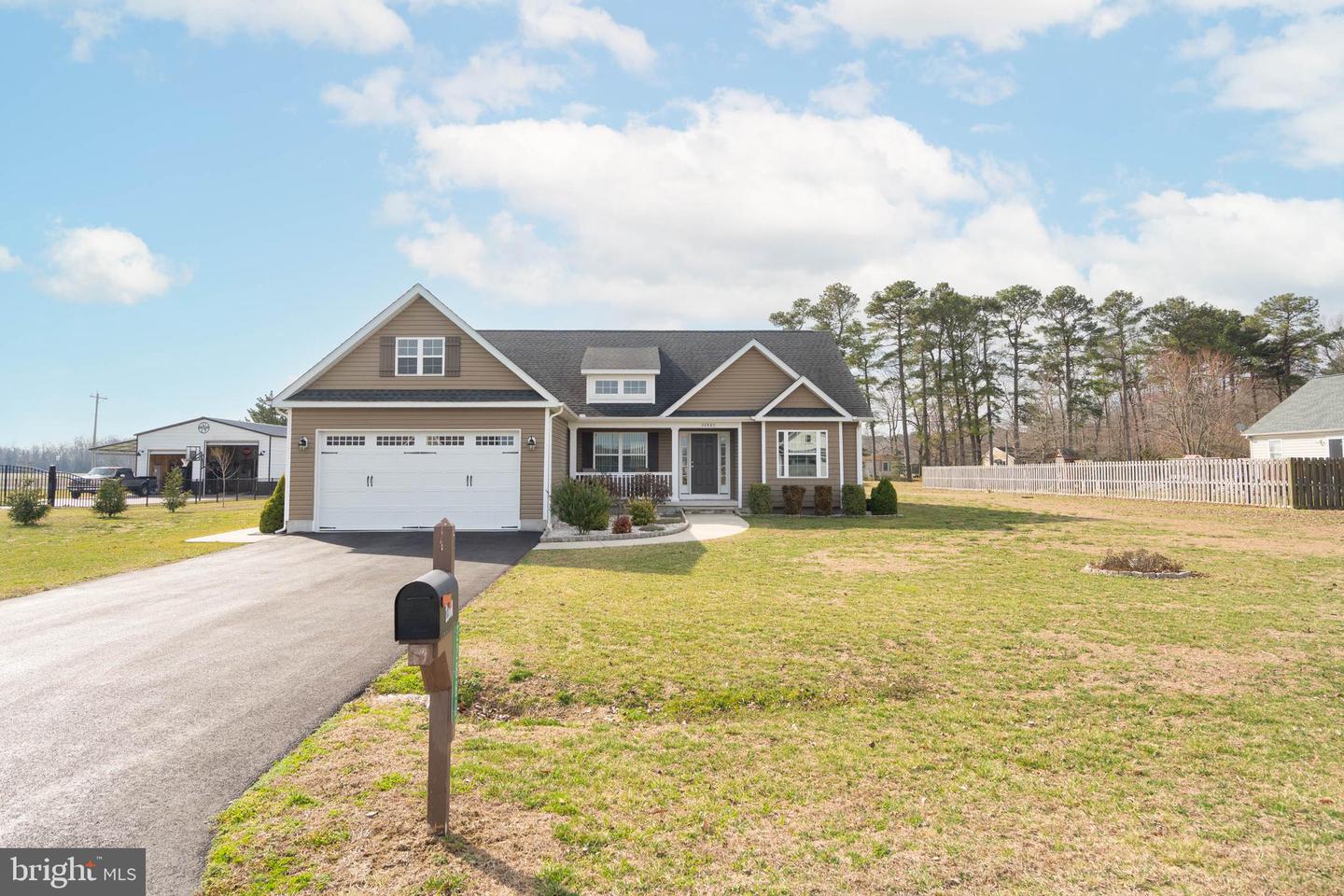 22880 DEEP CREEK DR