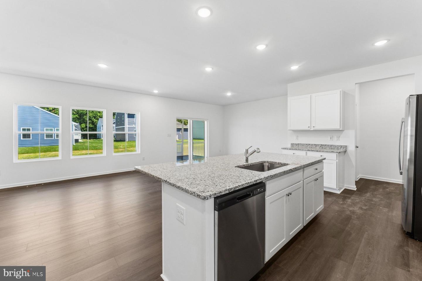 15013 Boatswain Ave Property Photo 10