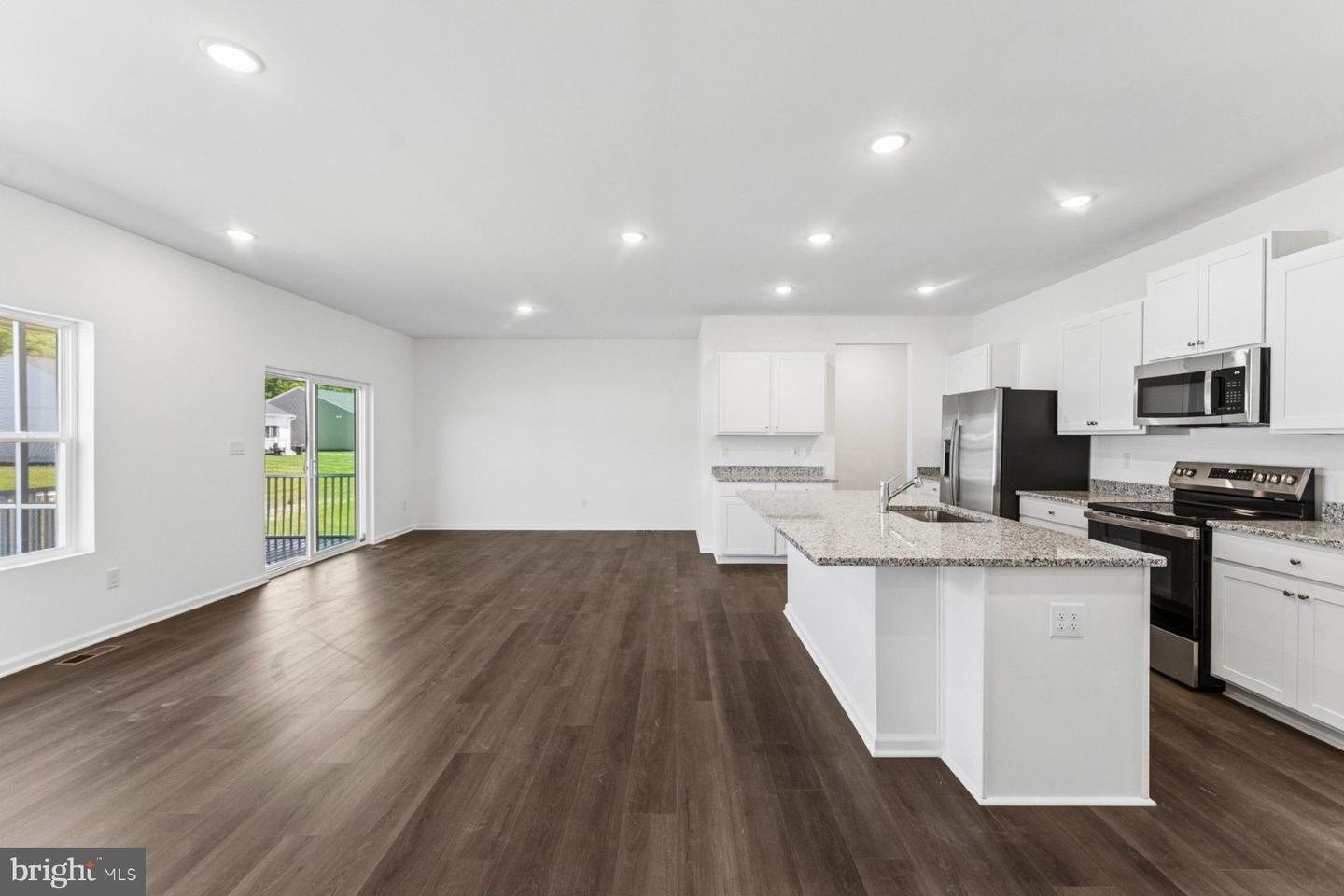 15013 Boatswain Ave Property Photo 11