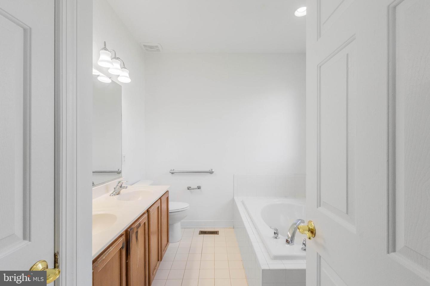 29435 Glenwood Dr Property Photo 21