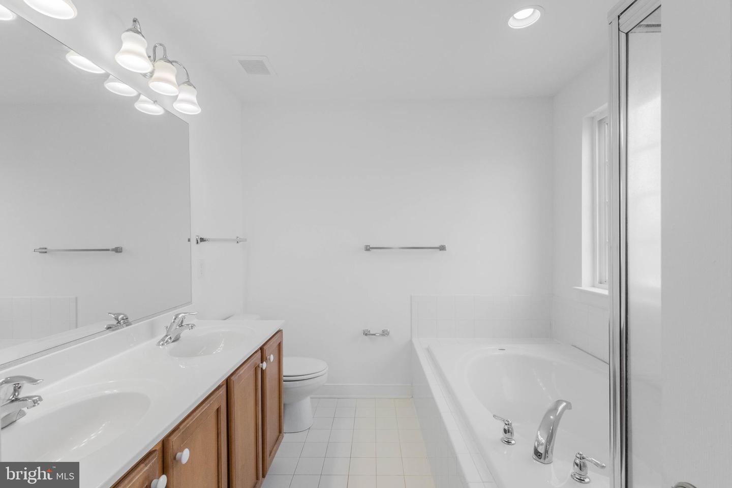 29435 Glenwood Dr Property Photo 30
