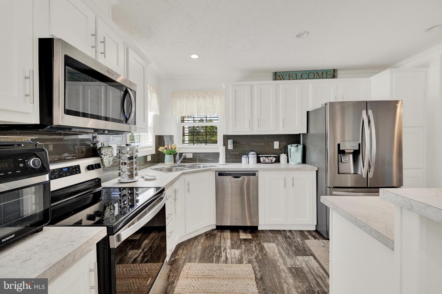 26018 Dogwood Ln Property Photo 11