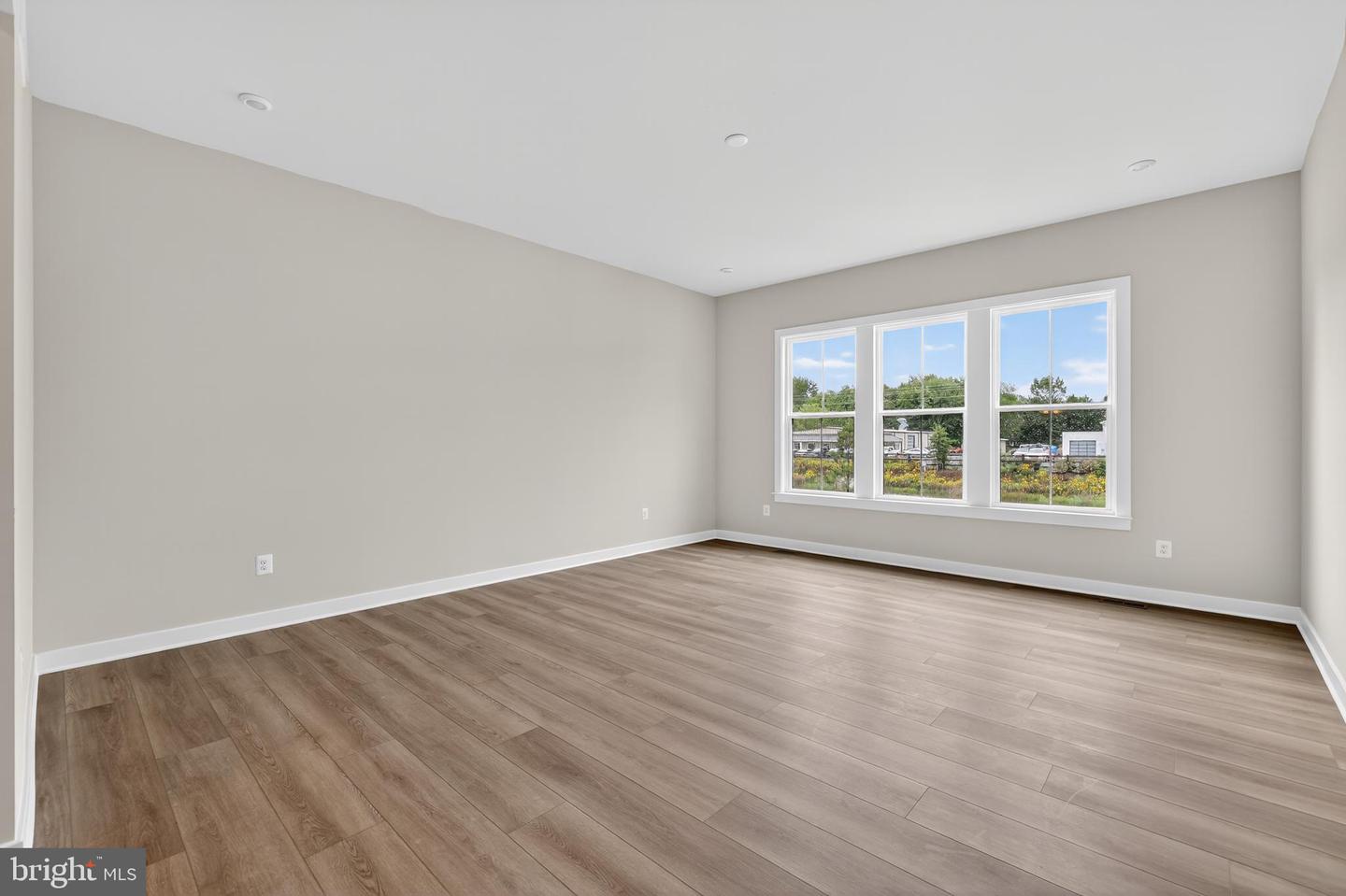 15507 Solomon Way Property Photo 15