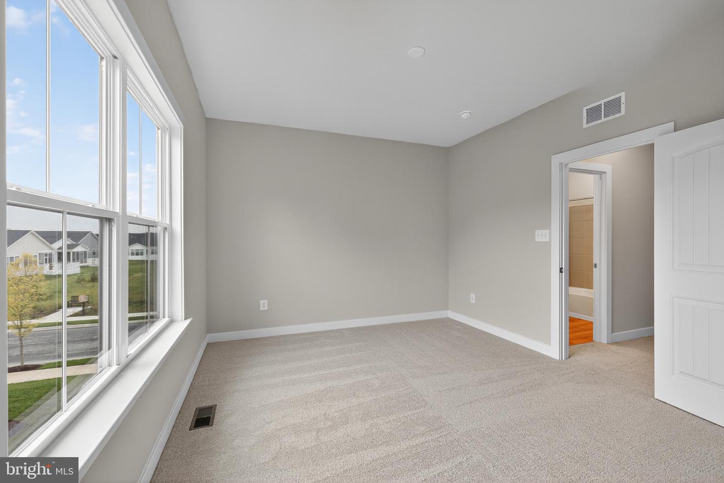 15507 Solomon Way Property Photo 23