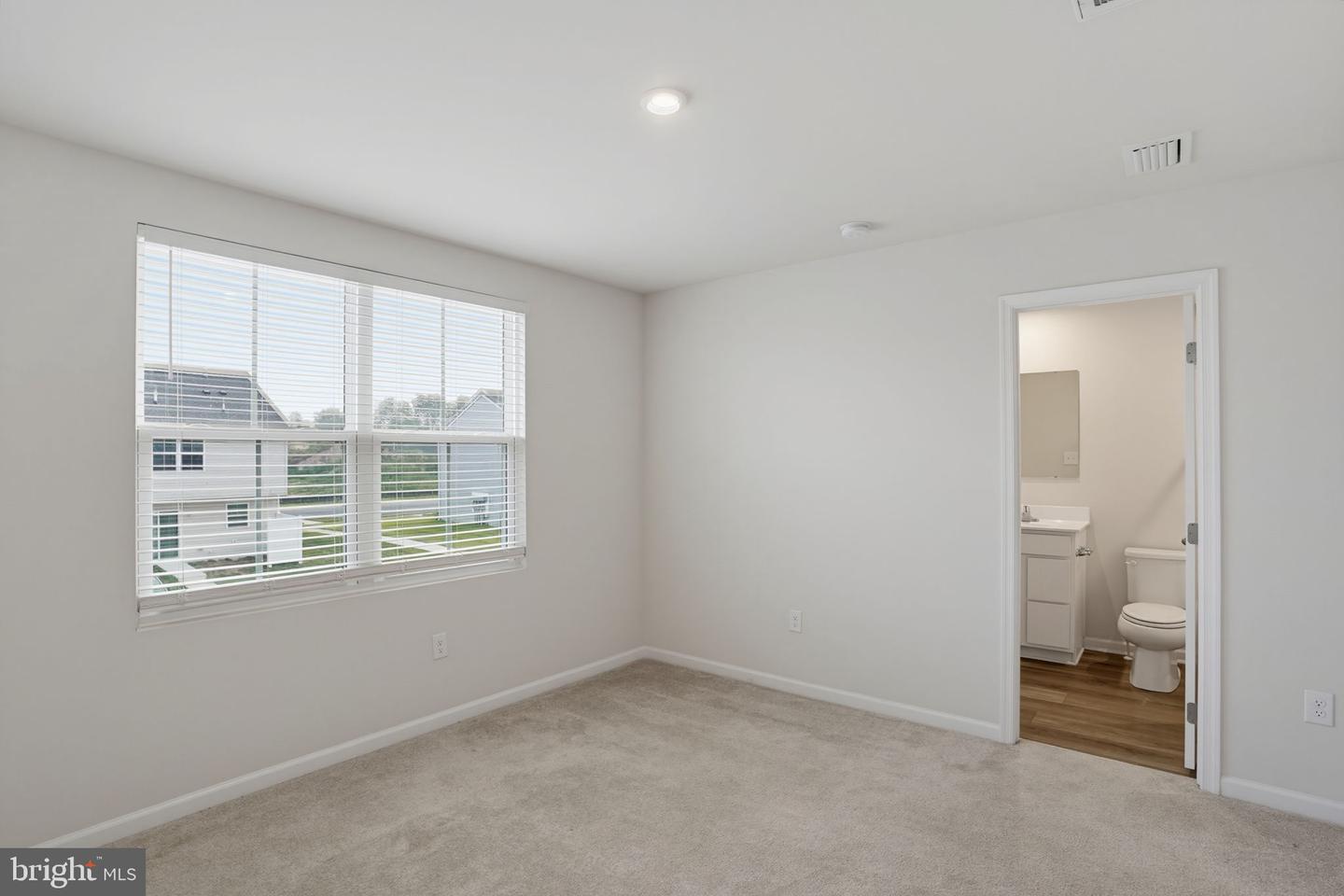 12084 Geyer Ave Property Photo 21