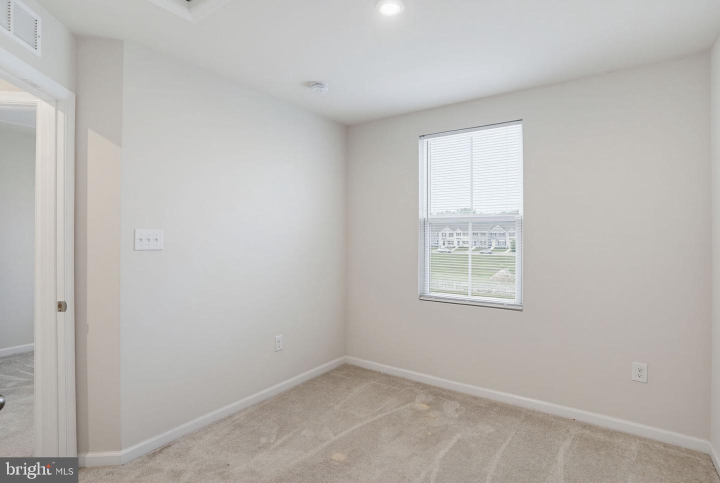 12084 Geyer Ave Property Photo 29