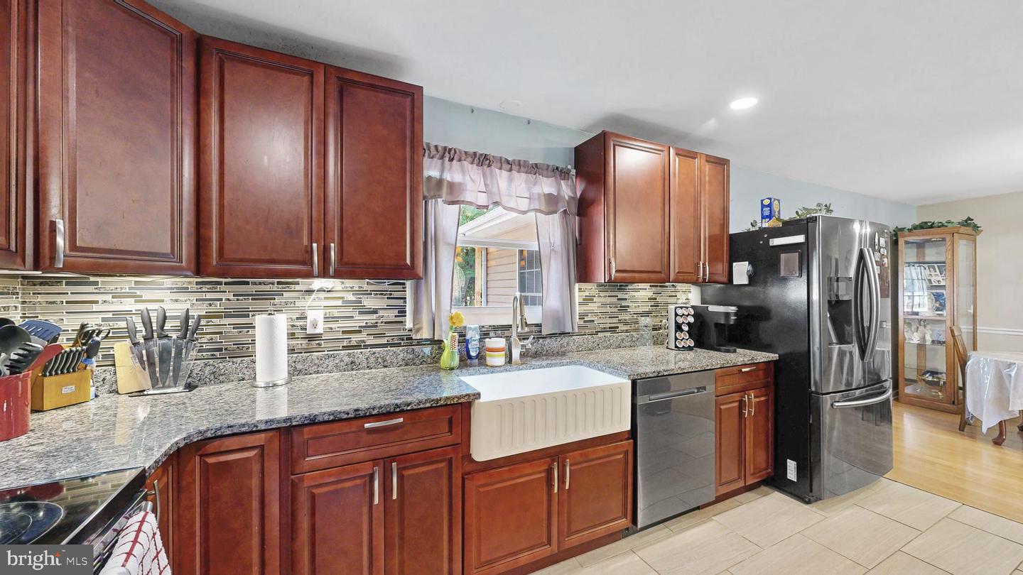 16384 Abbotts Pond Rd Property Photo 5
