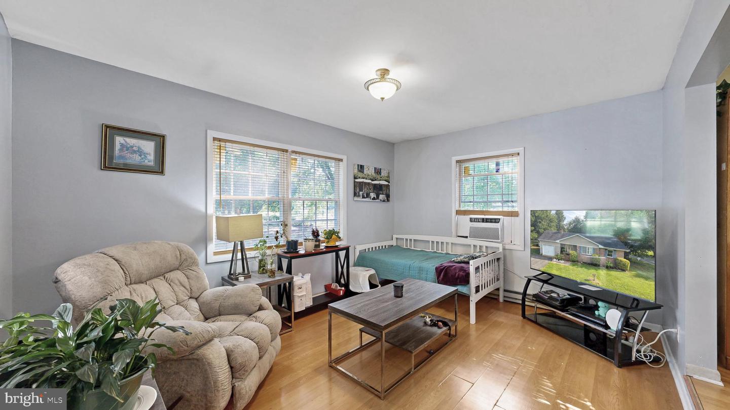 16384 Abbotts Pond Rd Property Photo 9