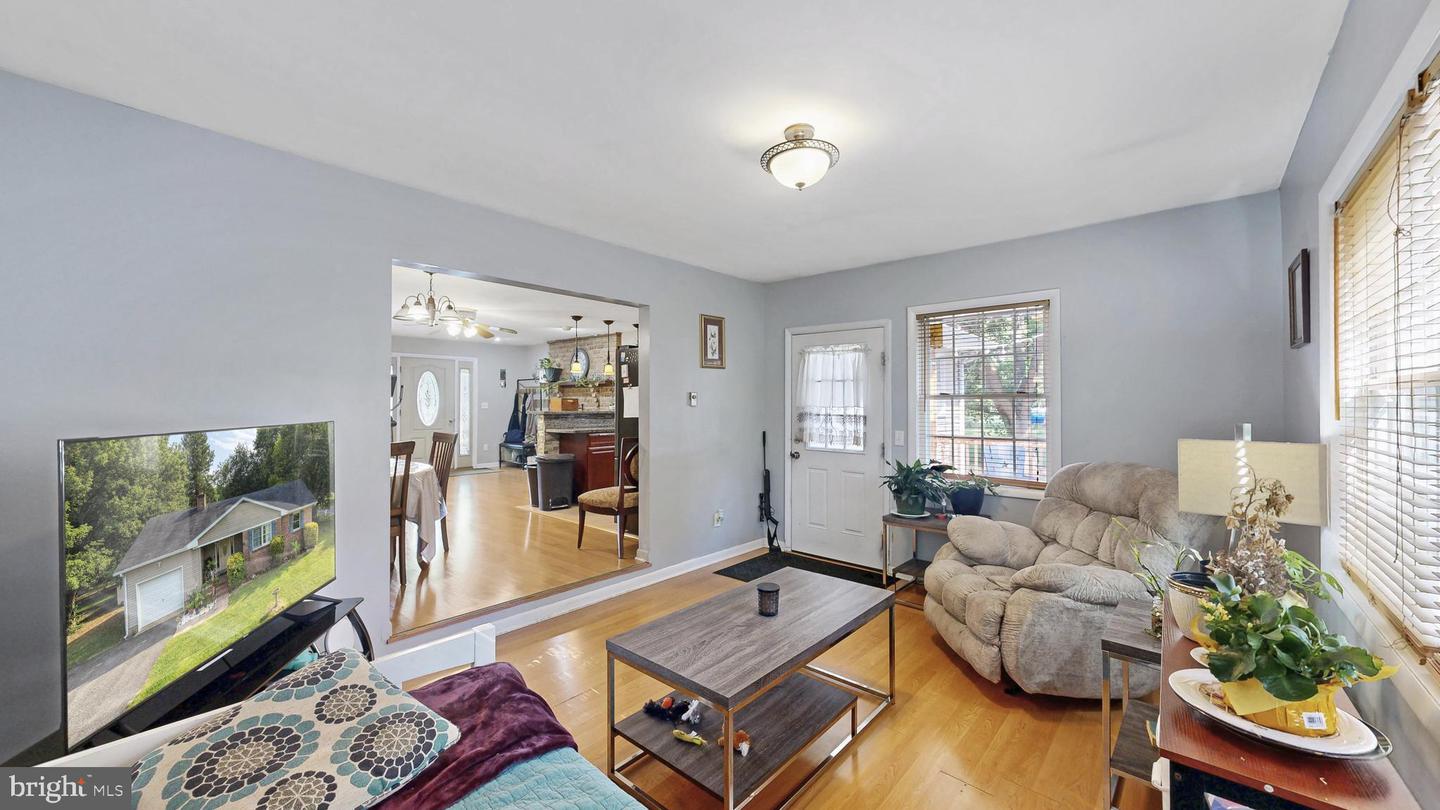 16384 Abbotts Pond Rd Property Photo 15