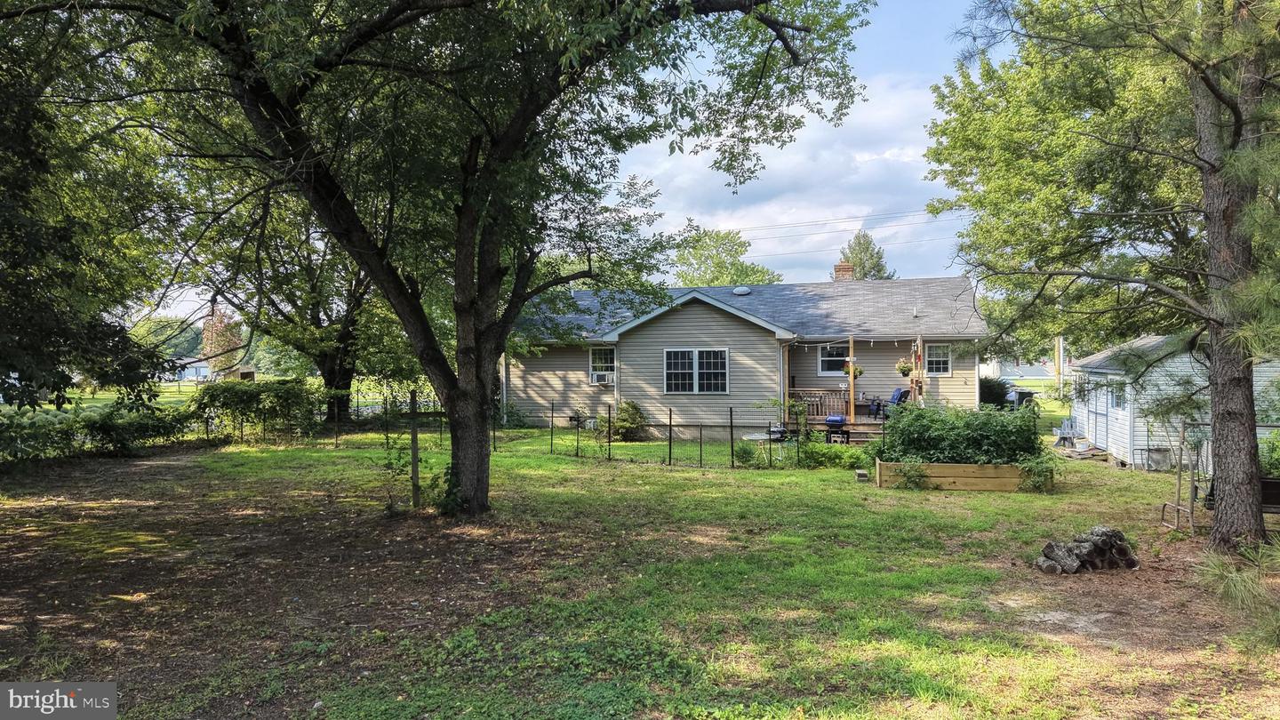 16384 Abbotts Pond Rd Property Photo 17