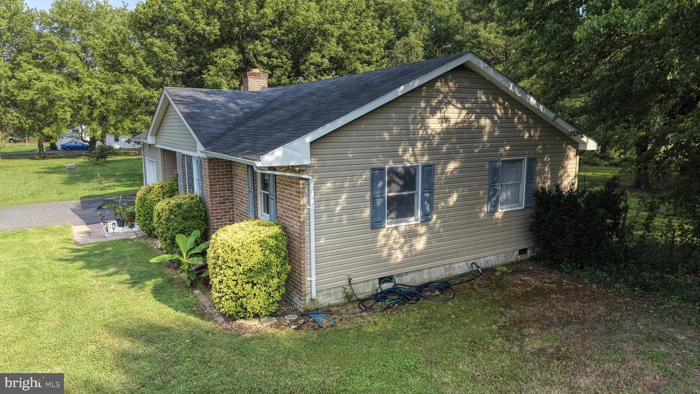 16384 Abbotts Pond Rd Property Photo 18