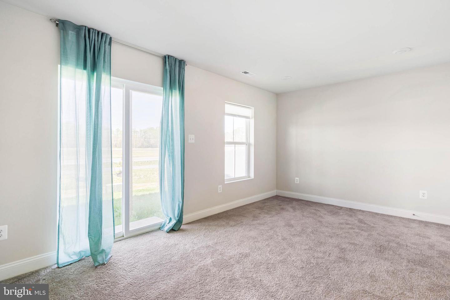 35303 Wright Way Property Photo 4