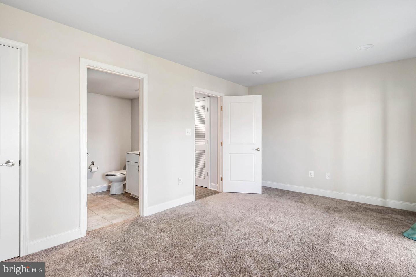 35303 Wright Way Property Photo 5