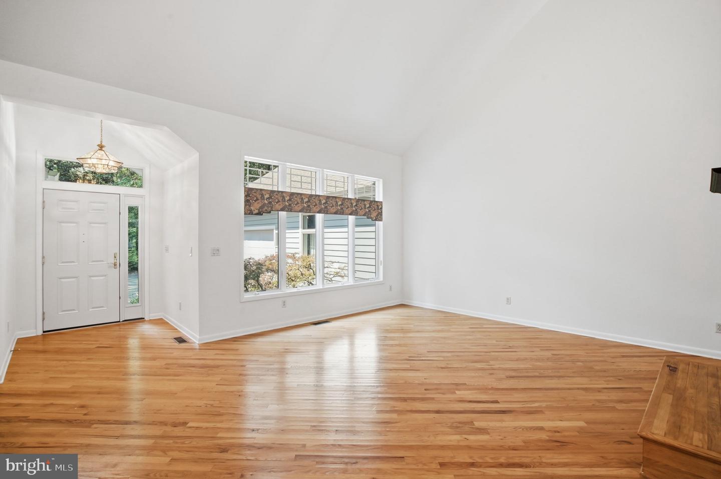 30761 Molly B Rd Property Photo 4