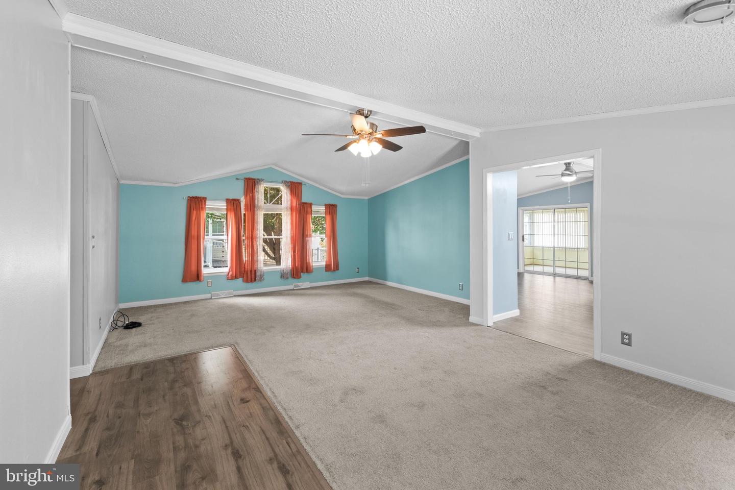 13 Devon Ln Property Photo 11