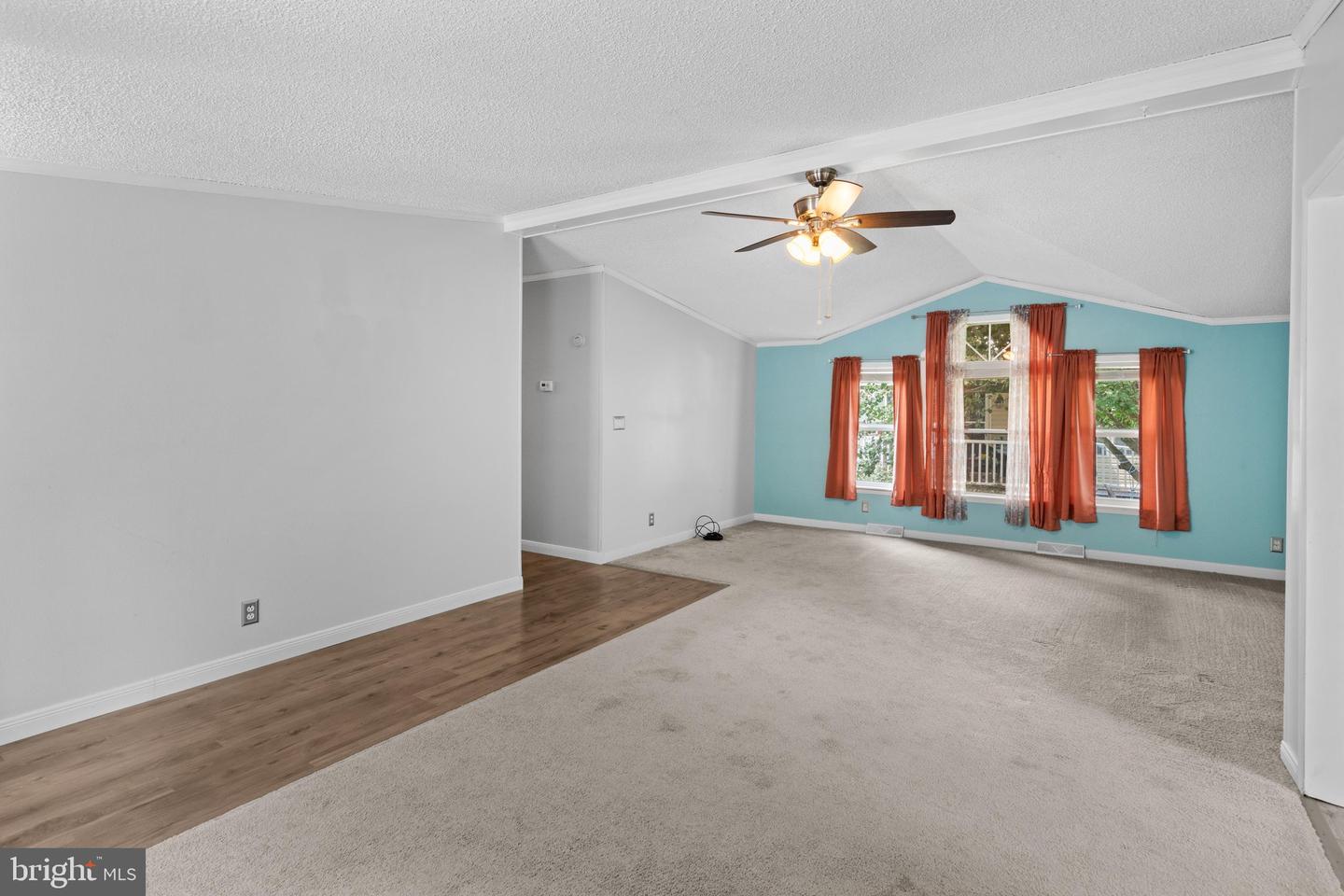 13 Devon Ln Property Photo 13