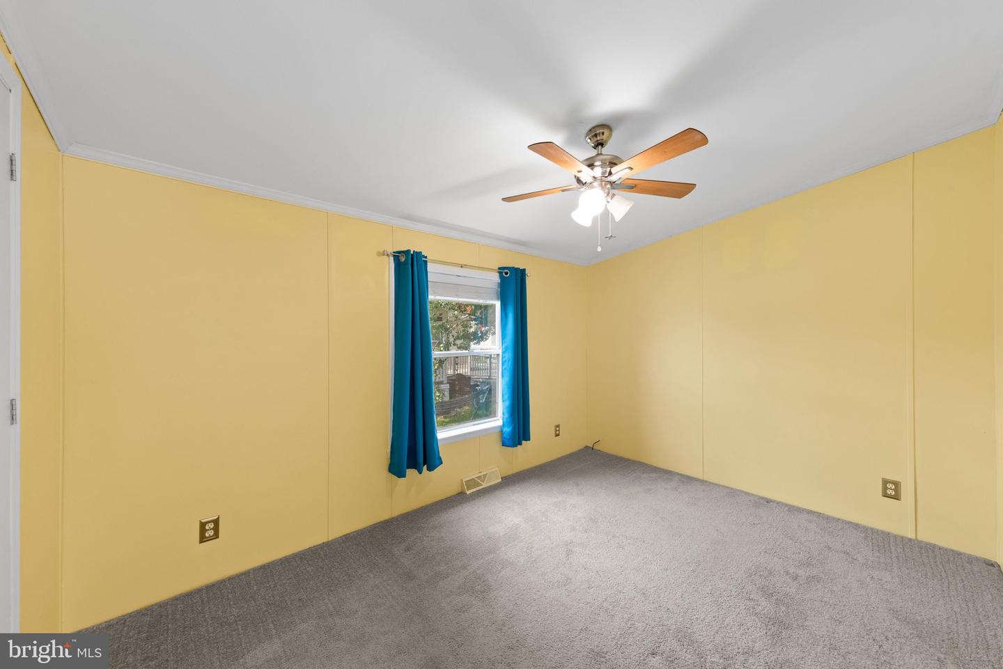 13 Devon Ln Property Photo 25