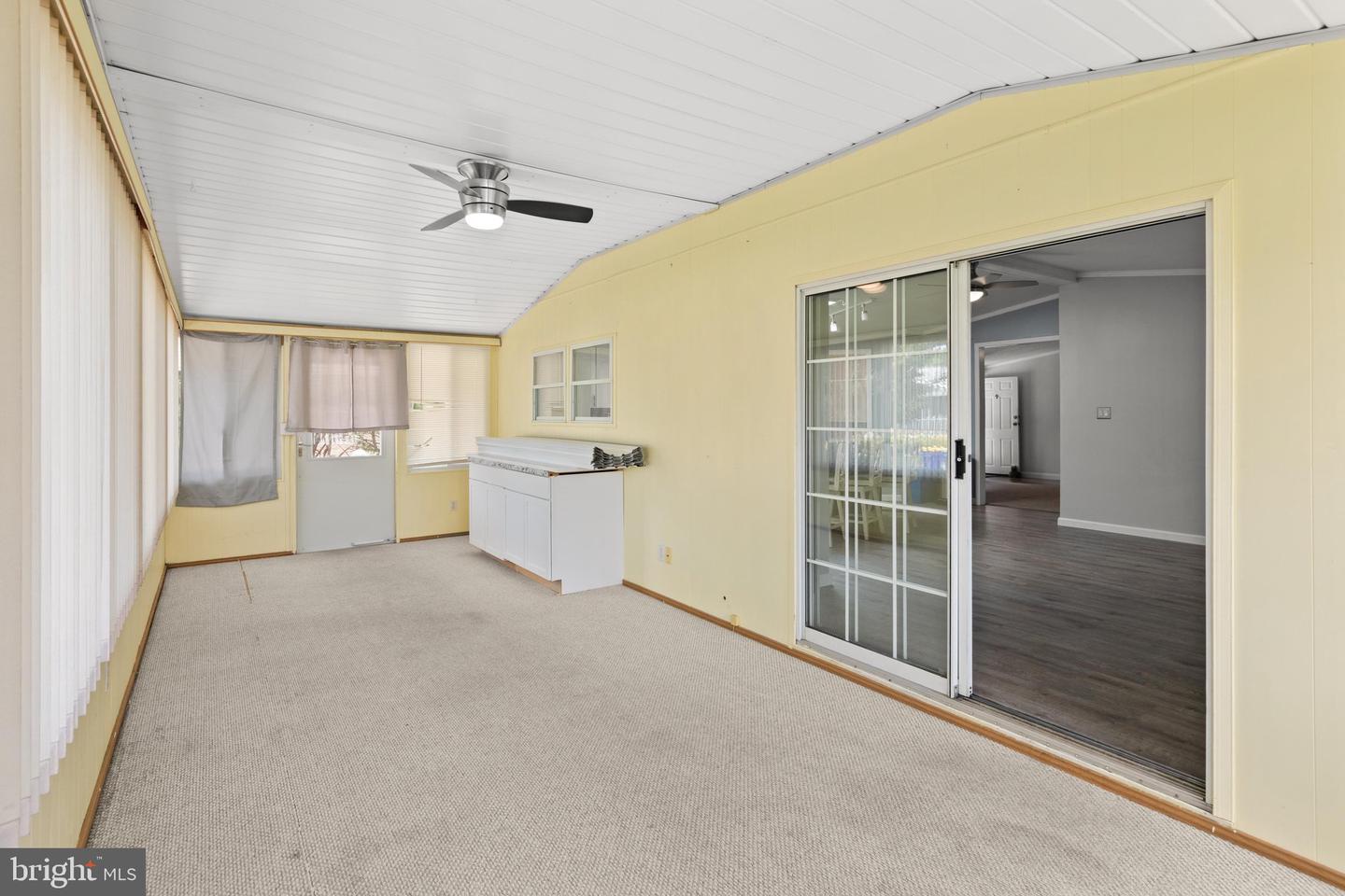 13 Devon Ln Property Photo 29