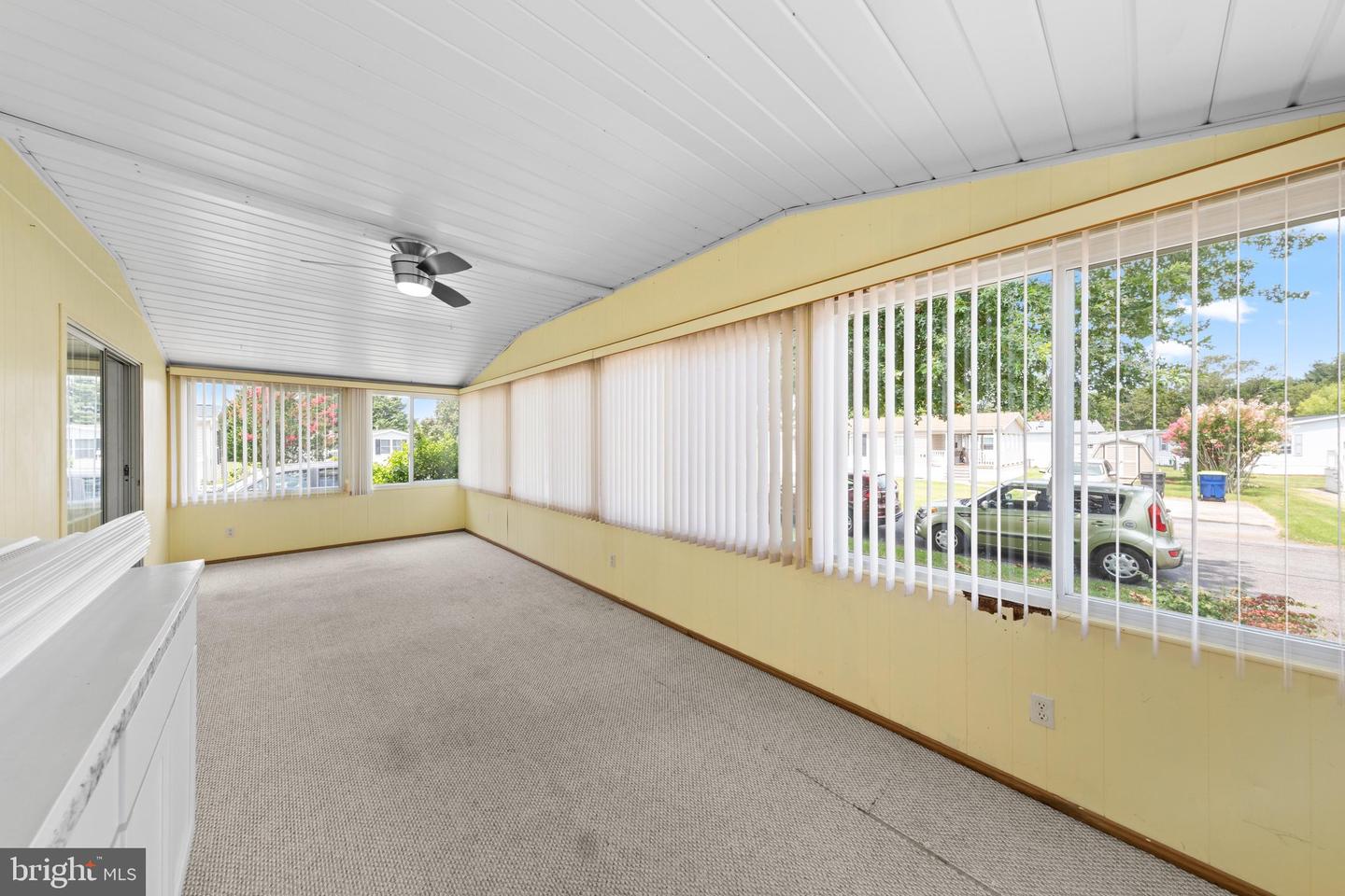 13 Devon Ln Property Photo 31