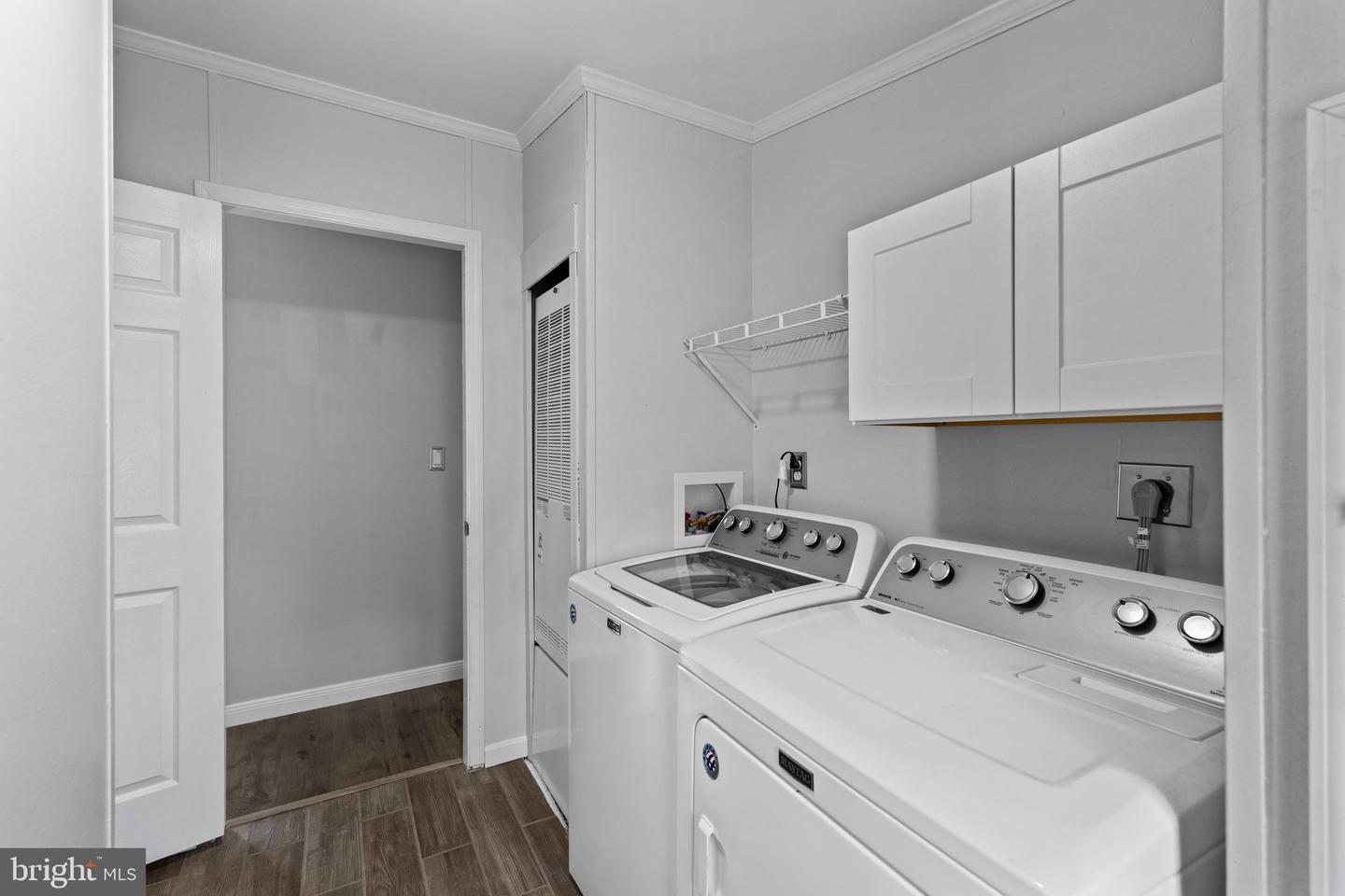 13 Devon Ln Property Photo 33