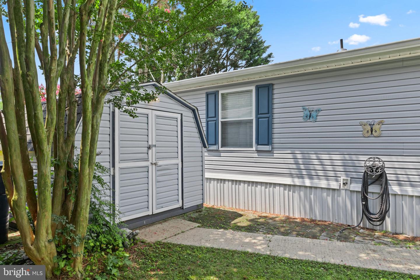 13 Devon Ln Property Photo 35