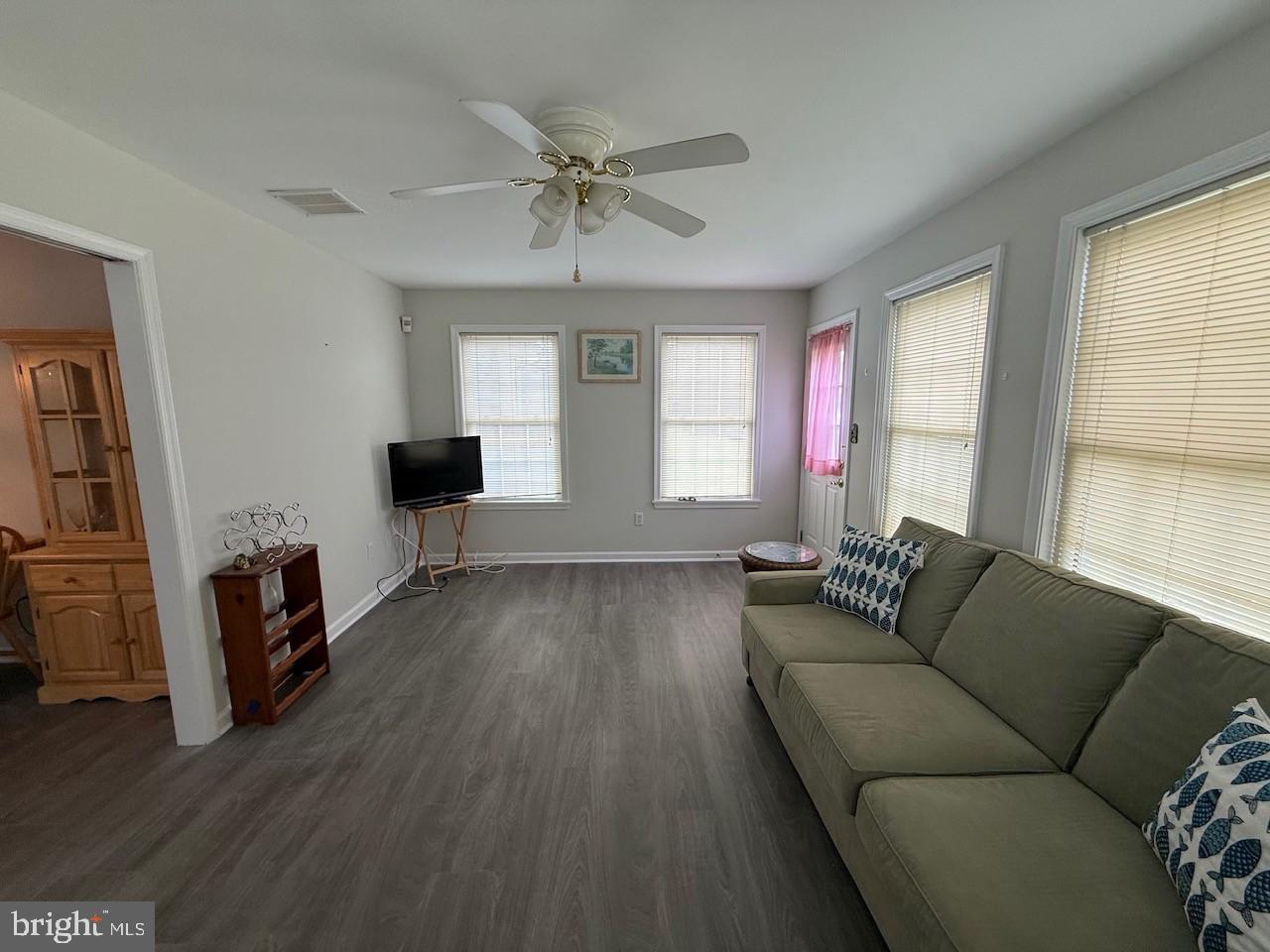 36731 Breakwater Run Property Photo 8