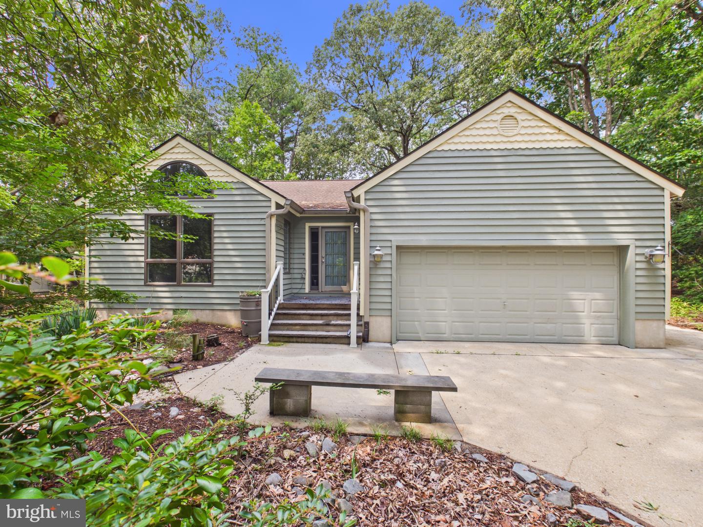 23735 Woods Dr Property Photo 1
