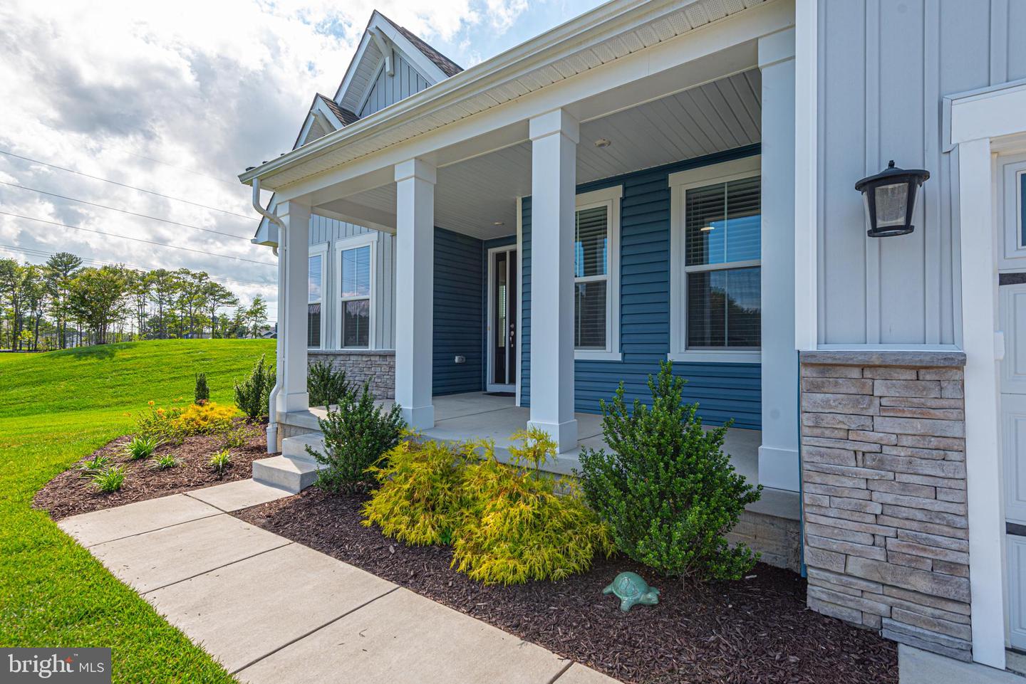 23060 Golden Oak Dr Property Photo 3