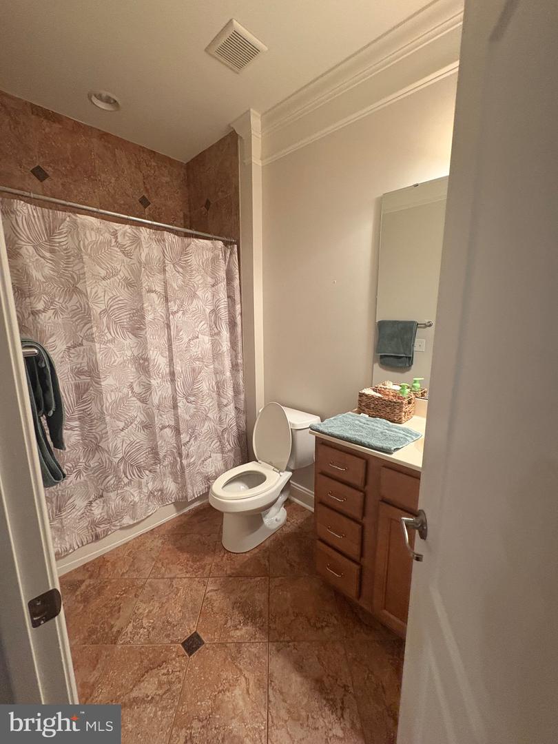 12001 Old Vine Blvd #305 Property Photo 10