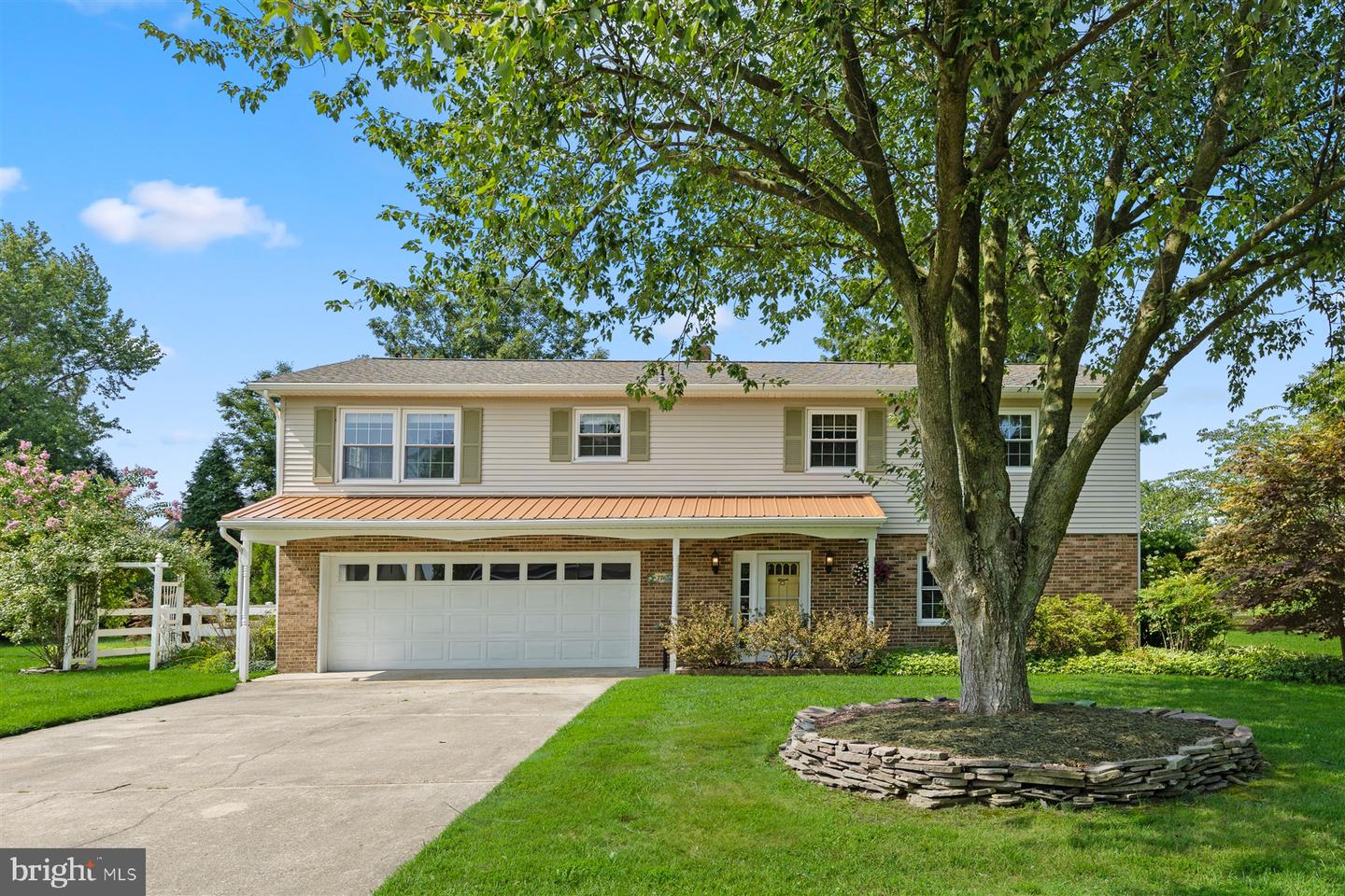 776 Hickman Dr Property Photo 3
